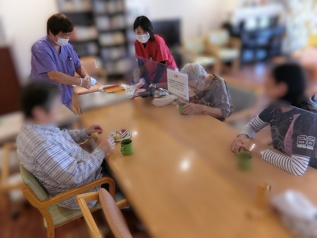 栃木県宇都宮市-養護老人ホーム-アオーラ而今-母の日会-5