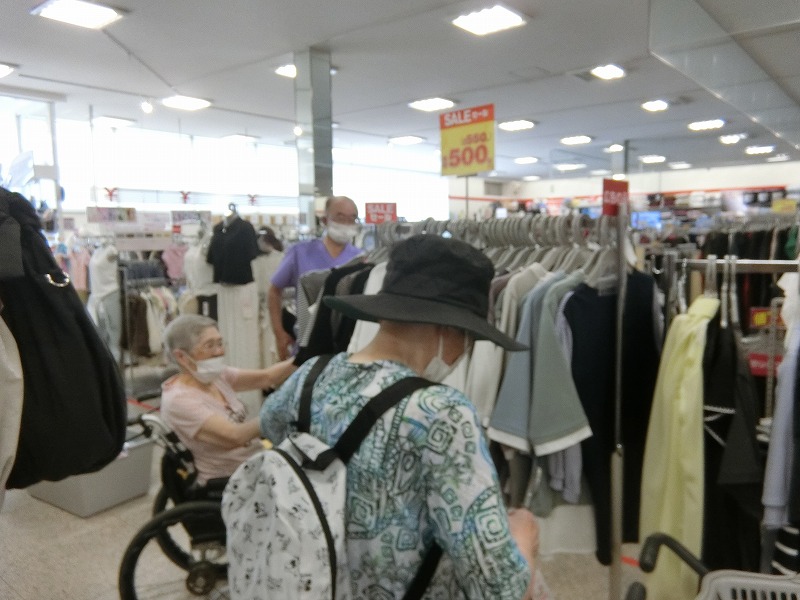 栃木県宇都宮市-養護老人ホーム-アオーラ而今-お買い物ツアー-3