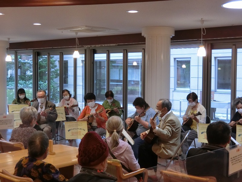 栃木県宇都宮市-養護老人ホーム-アオーラ而今-マンドリン演奏会-03