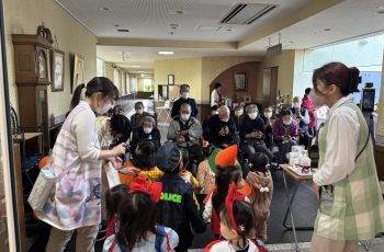 🌟おかし くれないと…🌟